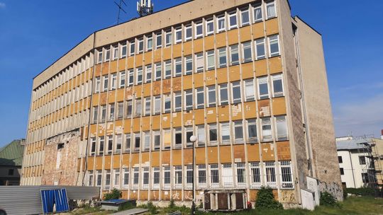 Bloki między kamienicami przy ul. Karmelickiej. Jak Ratusz idzie na rękę spółce Piotra Kowalczyka