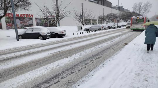 Błoto pośniegowe na drogach