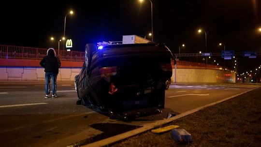 BMW dachowało na al. Solidarności w Lublinie