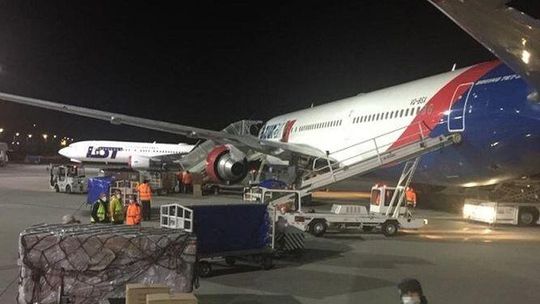 Boeing 767 bez pasażerów ale z ważnym transportem wylądował na lotnisku Lublin