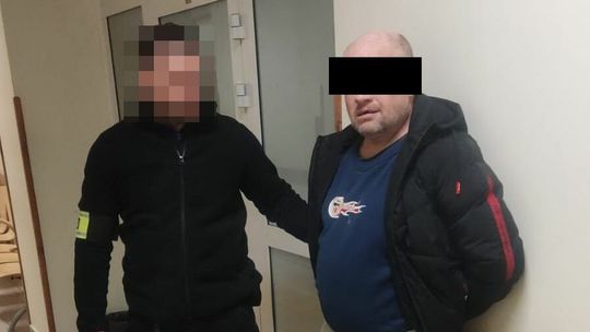 Bójka z ochroniarzem w sklepie na Czubach. Klient chciał wyjść bez płacenia