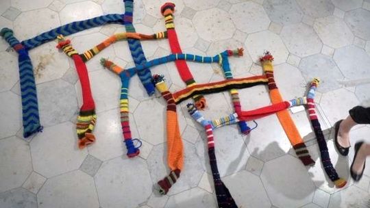 "Bombardowanie Włóczką": Ubiorą w sweterki rowerowe stojaki