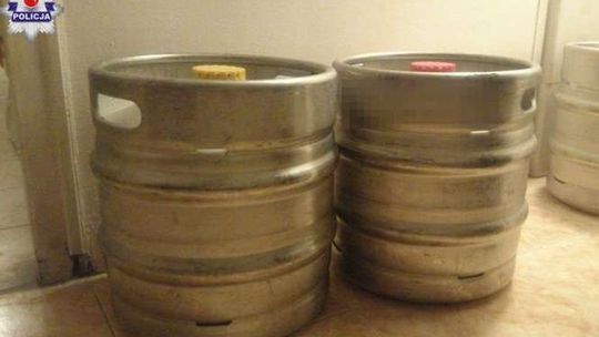 Bracia kradli kegi z restauracji i sprzedawali je przez internet