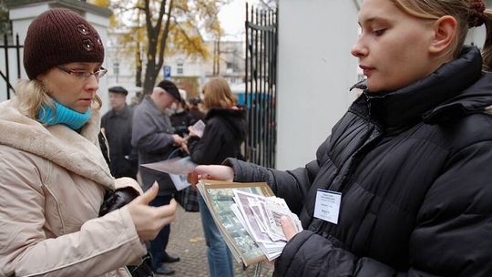 Brakuje chętnych do ratowania zabytków na cmentarzach