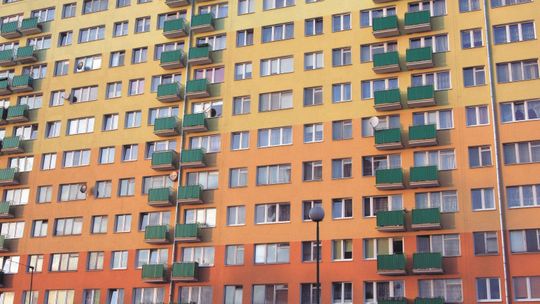 Brakuje mieszkań z wielkiej płyty. Sprzedają się jak ciepłe bułeczki
