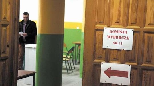 Brakuje urzędników wyborczych. W Lubelskiem miało być ich 466, zgłosiło się... 30 osób