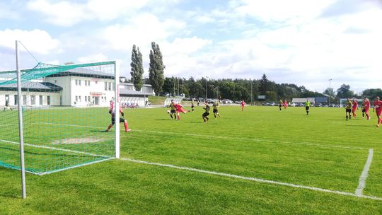 Brat-Cukrownik Siennica Nadolna – Orzeł Srebrzyszcze 3:2. Odpalili po przerwie