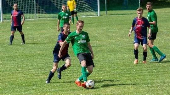 Brat Siennica Nadolna – SPS Eko Różanka 0:2. Lider zrobił swoje