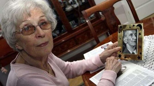 Bratanica Jana Karskiego współczuje Bronisławowi Komorowskiemu