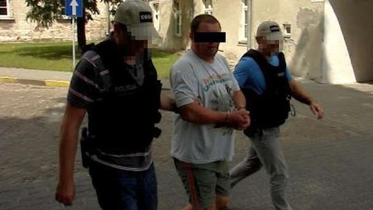 Broń i materiały wybuchowe w domu 62-latka