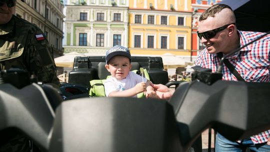 Broń i wozy bojowe na Rynku w Zamościu [zdjęcia]