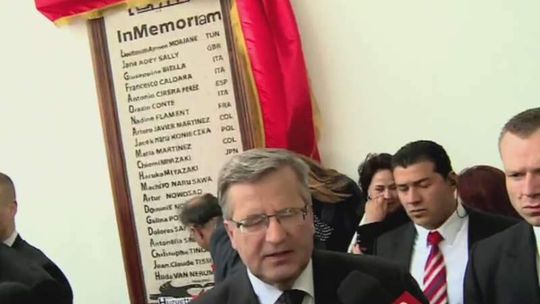 Bronisław Komorowski na marszu przeciwko terroryzmowi w Tunisie
