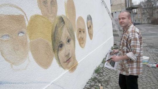 Bronowice artystyczne. Jeden mural jest, powstaje drugi