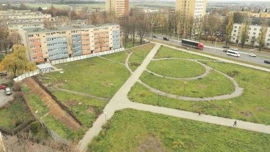 Bronowice: Wycięli 80 drzew, teraz ruszyła budowa bloków