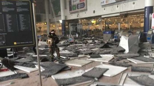 Bruksela: Wybuchy na lotnisku i na stacji metra. Ponad 20 osób nie żyje