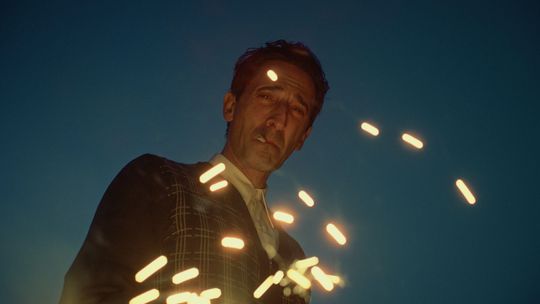 Brutalista: Nagrodzony Oscarami film już w SkyShowtime (wideo)