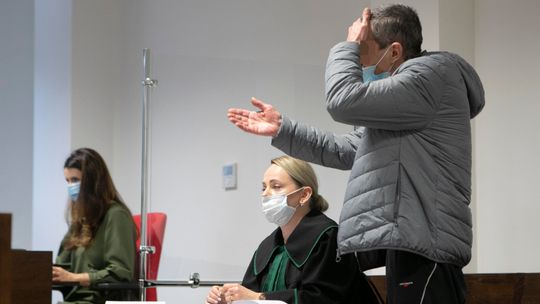 Brutalna napaść na kobietę po imprezie. Sławomir K. opowiedział i pokazał jak użył młotka