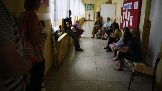 Brzozówka: Szkoła stoi pusta, bo rodzice nie dogadali się z wójtem