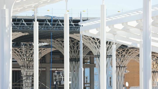 Budowa megadworca jeszcze trwa, a już potrzeba przeróbek. Ktoś czegoś nie przewidział