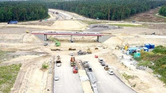 Budowa S12 koło Puław wolniejsza niż zakładano. Zdążą z terminami? "Jest duża mobilizacja"