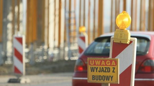 Budowa S17. Wprowadzono ruch wahadłowy koło Kurowa. Na dwa tygodnie