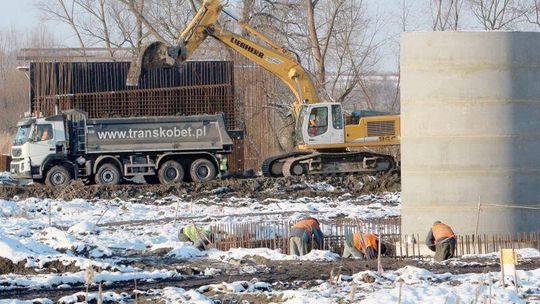 Budowa S17: Zima zatrzymała