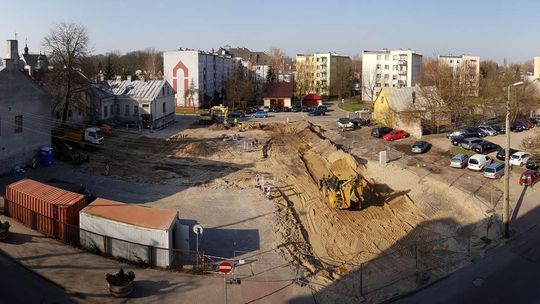 Budują parking przy urzędzie. Będą utrudnienia  w ruchu