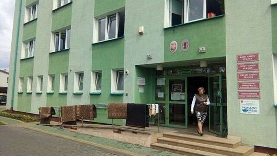 Budynek urzędu gminy zalany przez wodę. Urząd nieczynny do odwołania