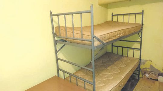 Budynek ze schronem dla 200 osób wystawiony na sprzedaż