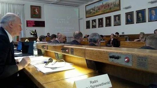 Budżet Lublina uchwalony jednym głosem. Radni PiS byli przeciw