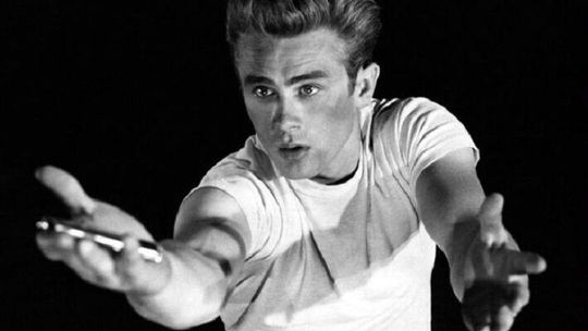 "Buntownik bez powodu" w Kinie Perła