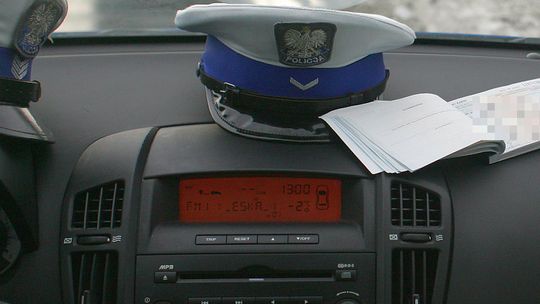 Burmistrz Międzyrzeca Podlaskiego skarży się na policję: Śpią w radiowozach
