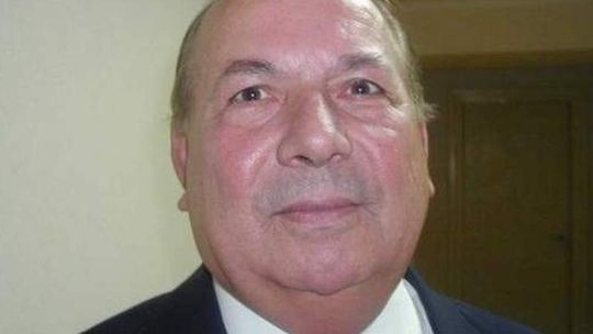 Burmistrz pozwał swoje miasto i wygrał. Sąd odrzucił skargę radnych