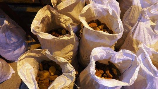 Bursztyn za 8 mln zł w Dorohusku. Największy udaremniony przemyt od lat 