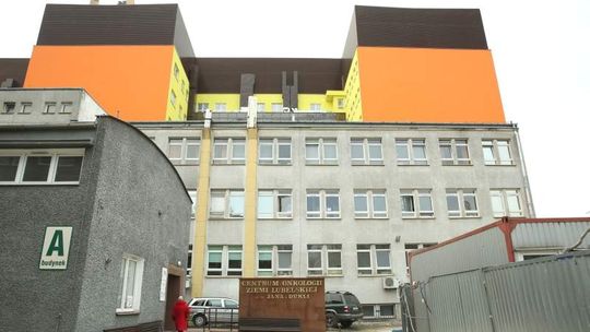 Burza po przetargu na sprzęt w Centrum Onkologii. Firma zarzuca manipulację