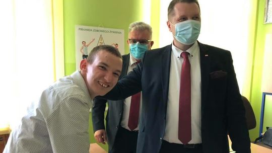 Burza przed wizytą ministra w szkole specjalnej w Łukowie. Kto mógł przyjść na jubileusz?
