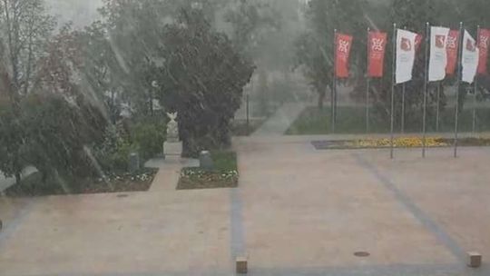 Burze w Lubelskiem. W Lublinie spadł deszcz i grad