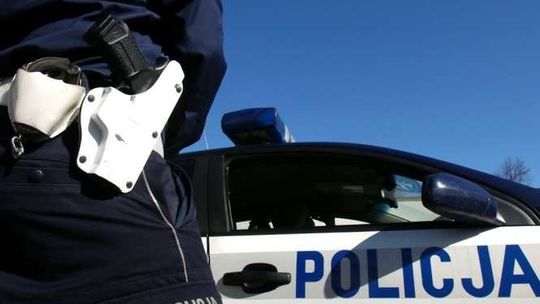 Butelką w głowę. Wtargnęli na posesję i brutalnie napadli właściciela