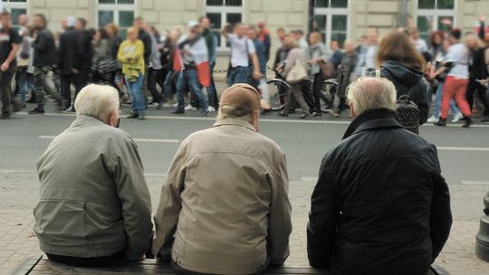 Był na marszu koronasceptyków i uniknął kary za brak maseczki. Jak to możliwe?
