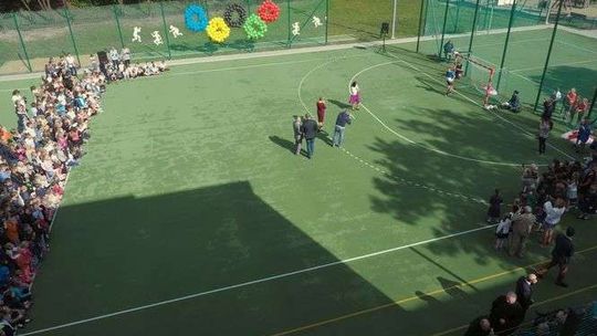 Był "obraz nędzy i rozpaczy", są nowoczesne boiska. Inwestycja dzięki głosom mieszkańców