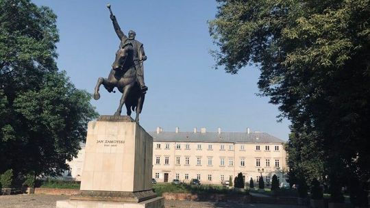 Był sąd, jest szkoła. W Pałacu Zamoyskich będzie centrum konferencyjno-hotelowe?