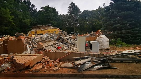 Była siedziba MOPS zburzona. Co ma powstać na działce?