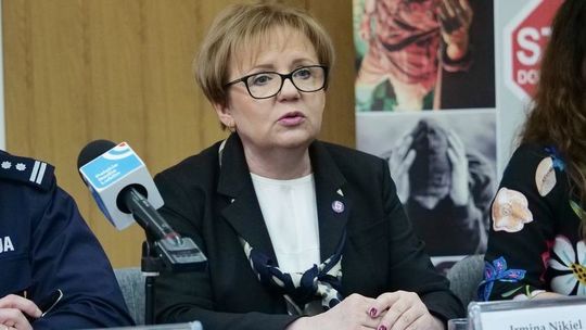 Była szefowa lubelskiego sanepidu przyznawała pracownikom wysokie premie w zamian za poparcie?