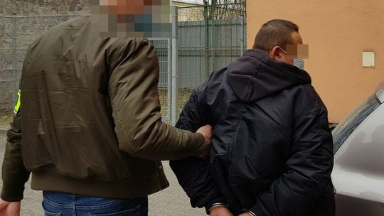 Byli zaledwie 100 metrów od domu, 15-latek zginął na miejscu. Pijany kierowca aresztowany