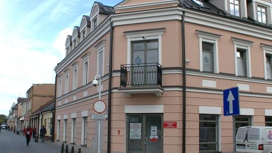 Były kierownik oddziału biblioteki lekarskiej ma żal do miasta. Czy słusznie? 