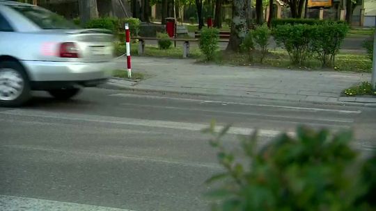 Były premier Włodzimierz Cimoszewicz potrącił rowerzystkę. Oświadczenie i informacja o chorobie nowotworowej