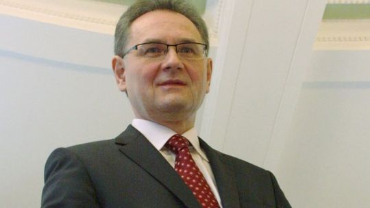 Były prezydent zarobi o połowę mniej w TBS-ie? Tego chce miasto