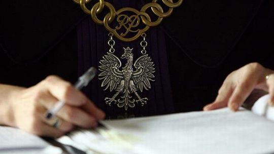 Były szef prokuratury zgubił broń, sąd umorzył sprawę