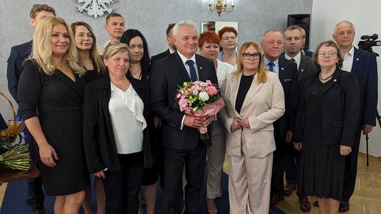 Bytniewski bierze wszystko. Mikusek szefem rady