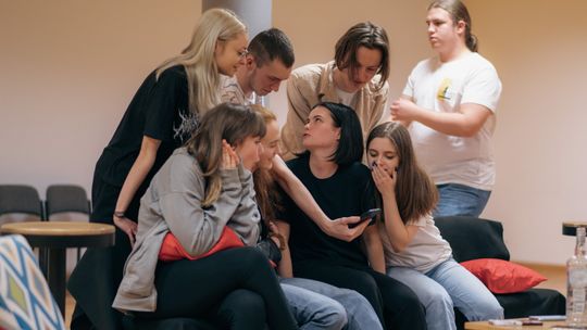 Całe życie w telefonie, czyli „Czarne skrzynki” w Zamojskim Domu Kultury